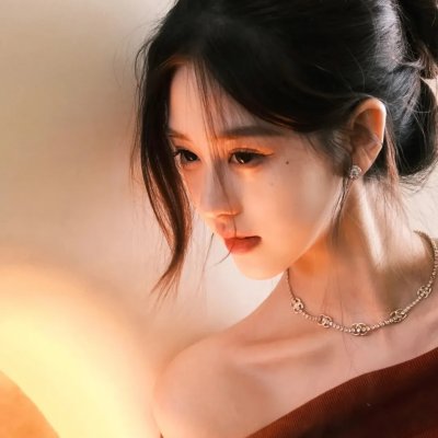 敦君与女朋友